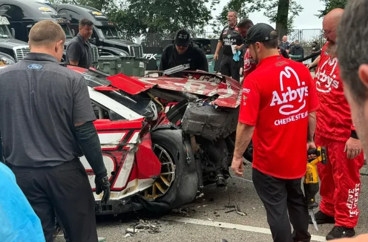 Front end damage of Cody Ware's #51 Arby's Ford Mustang - /u/feefeefoofoo1997